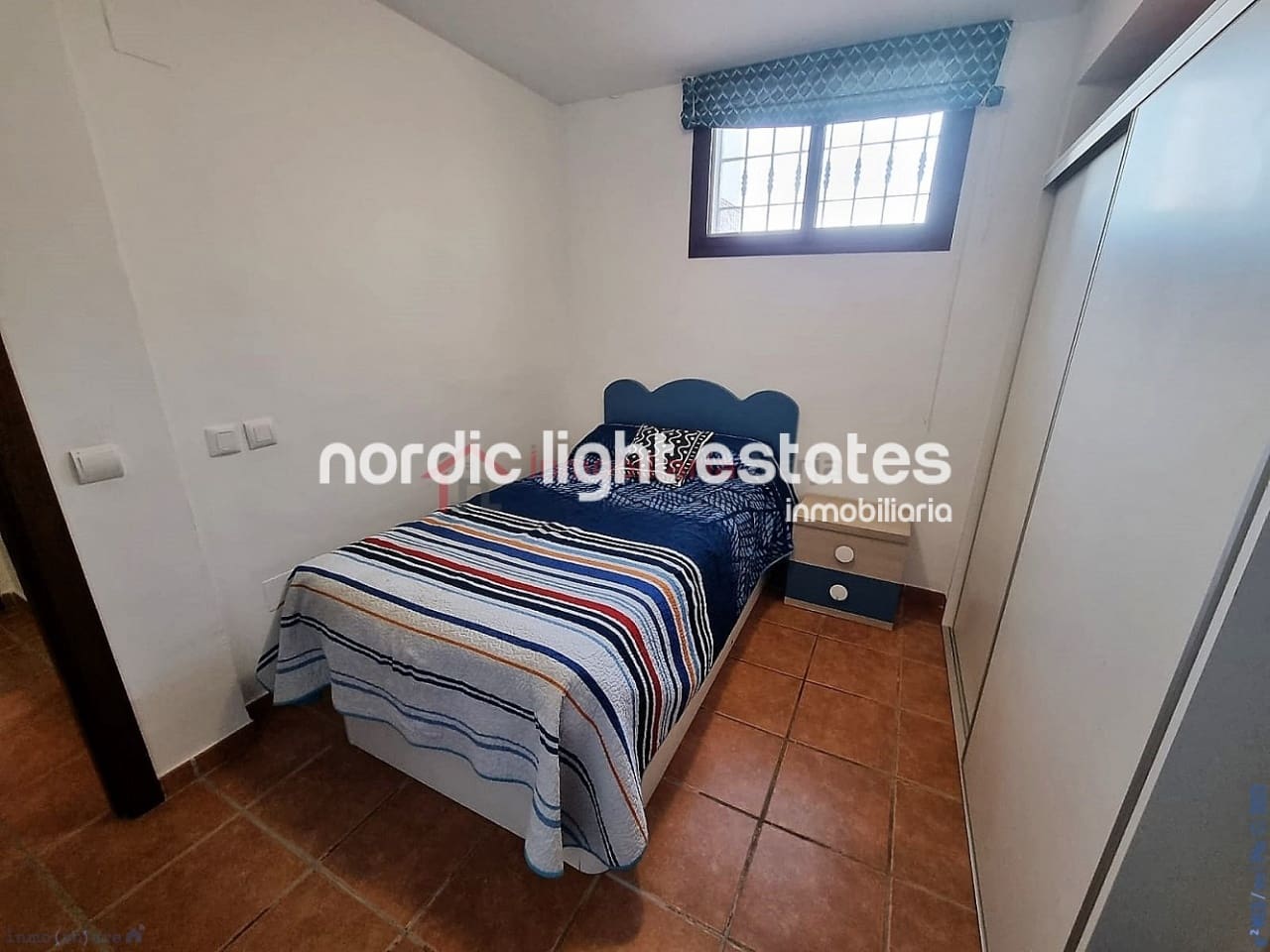 5 soveværelse Semi-Rækkehus til salg i Torrox-Costa med garage - € 465.000 (Ref: 8469086)