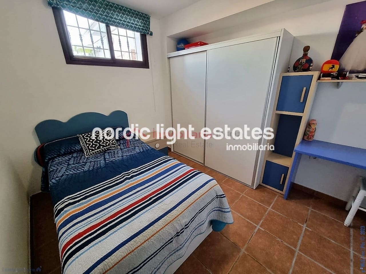 5 soveværelse Semi-Rækkehus til salg i Torrox-Costa med garage - € 465.000 (Ref: 8469086)