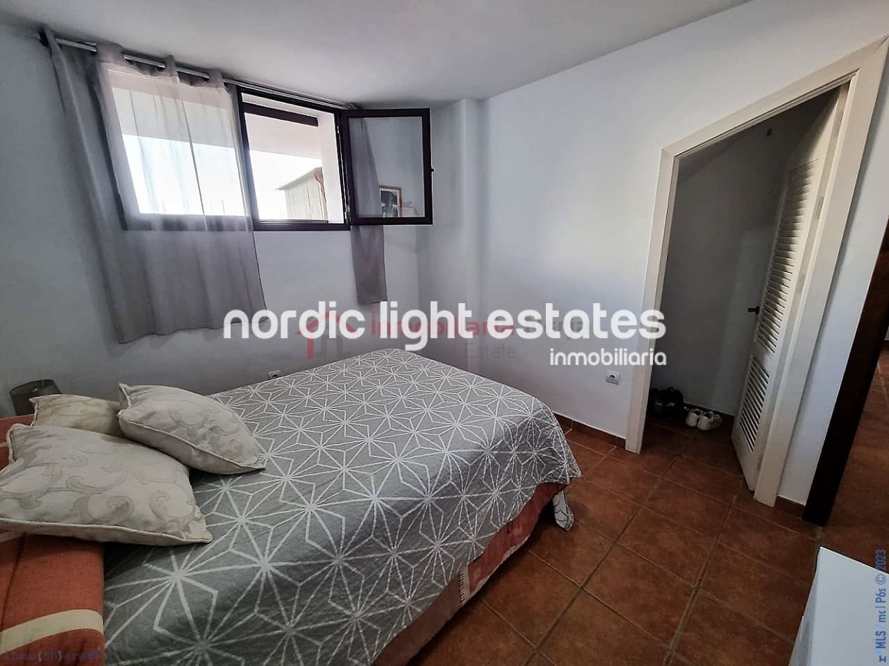 5 soveværelse Semi-Rækkehus til salg i Torrox-Costa med garage - € 465.000 (Ref: 8469086)