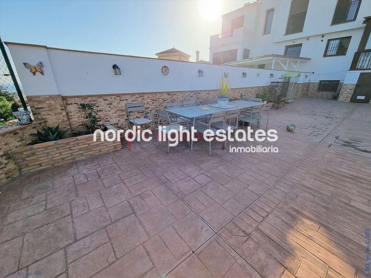 5 soveværelse Semi-Rækkehus til salg i Torrox-Costa med garage - € 465.000 (Ref: 8469086)