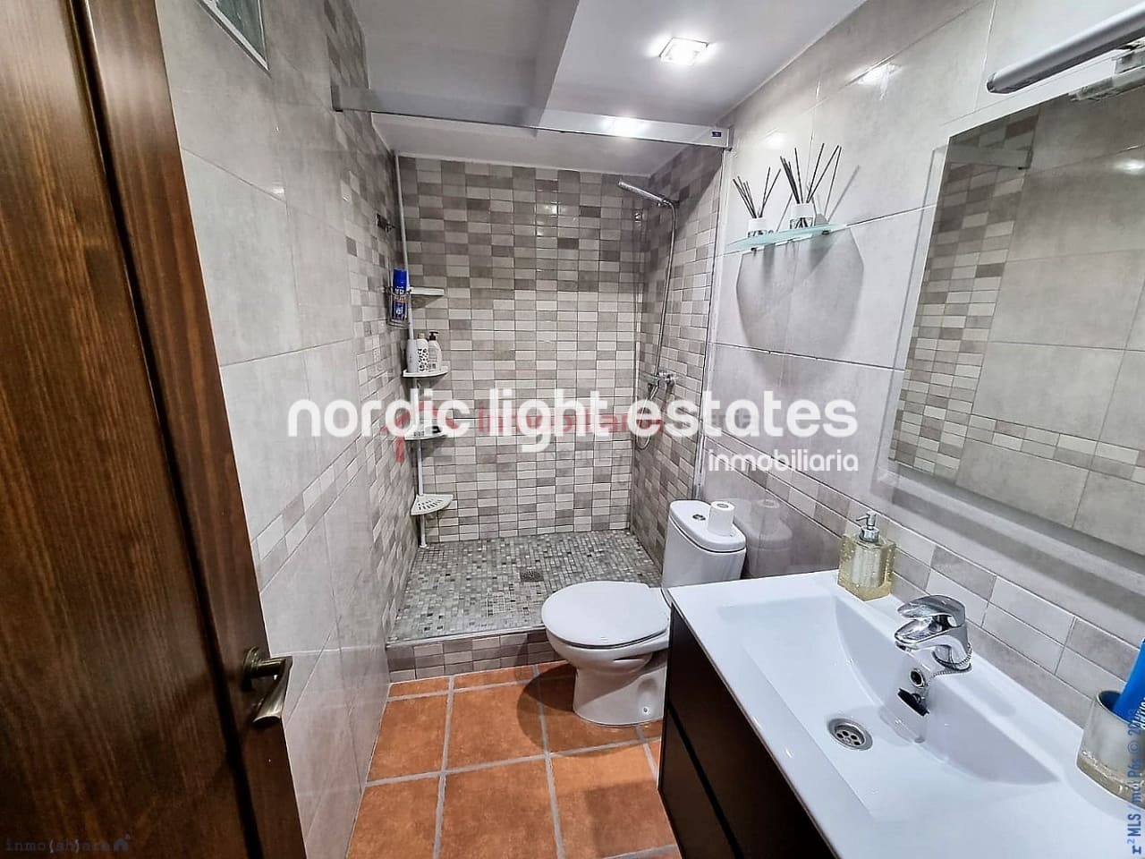 5 soveværelse Semi-Rækkehus til salg i Torrox-Costa med garage - € 465.000 (Ref: 8469086)