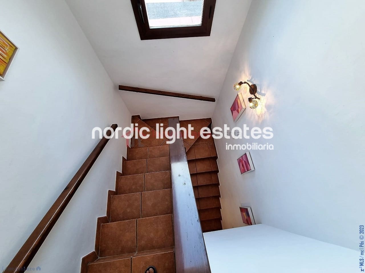 5 soveværelse Semi-Rækkehus til salg i Torrox-Costa med garage - € 465.000 (Ref: 8469086)