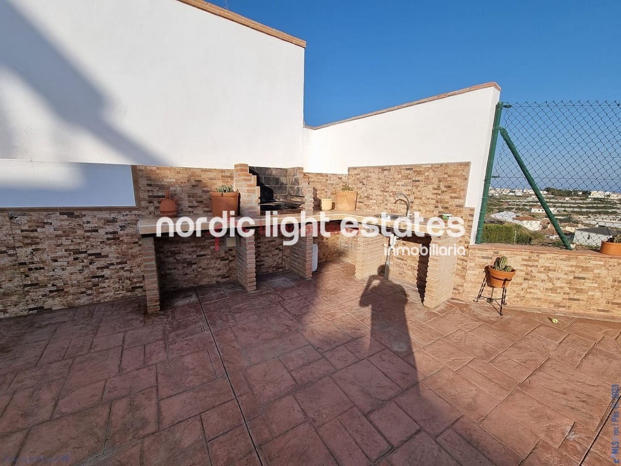 5 soveværelse Semi-Rækkehus til salg i Torrox-Costa med garage - € 465.000 (Ref: 8469086)