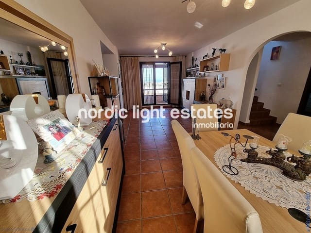 5 makuuhuone Paritalo myytävänä paikassa Torrox-Costa, Torrox mukana 
autotalli - 465 000 € (Ref: 8469086)