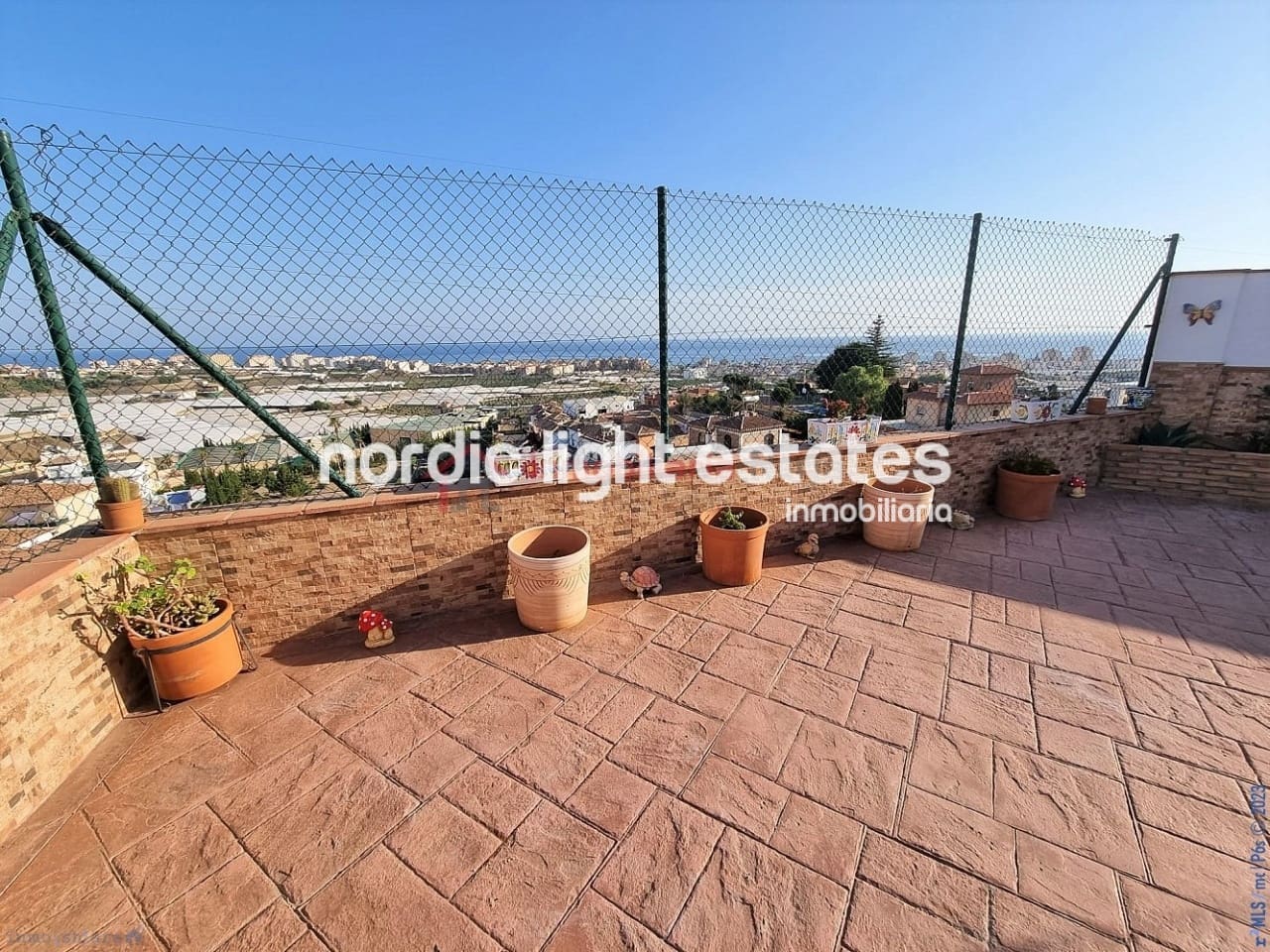 5 soveværelse Semi-Rækkehus til salg i Torrox-Costa med garage - € 465.000 (Ref: 8469086)