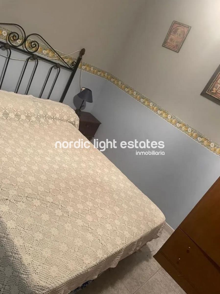 10 soveværelse Villa til salg i Torre del Mar med swimmingpool garage - € 425.000 (Ref: 8481328)