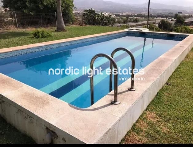 10 soveværelse Villa til salg i Torre del Mar, Vélez-Málaga med swimmingpool garage - € 425.000 (Ref: 8481328)