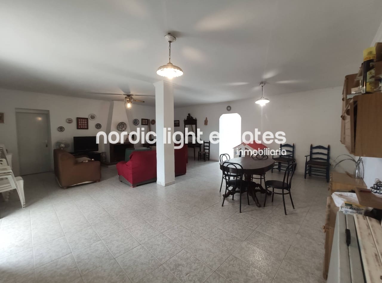 10 soveværelse Villa til salg i Torre del Mar med swimmingpool garage - € 425.000 (Ref: 8481328)