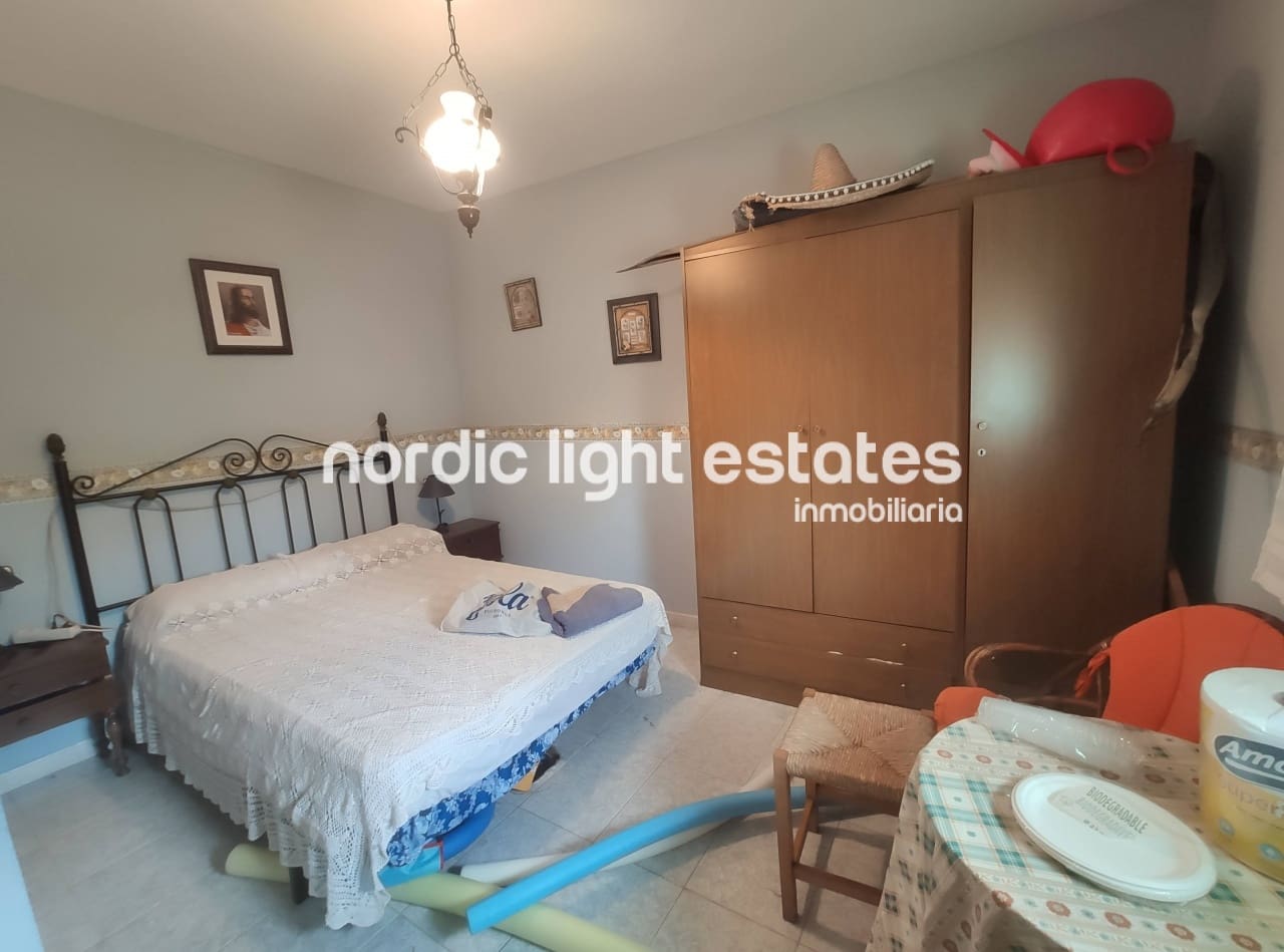 10 soveværelse Villa til salg i Torre del Mar med swimmingpool garage - € 425.000 (Ref: 8481328)