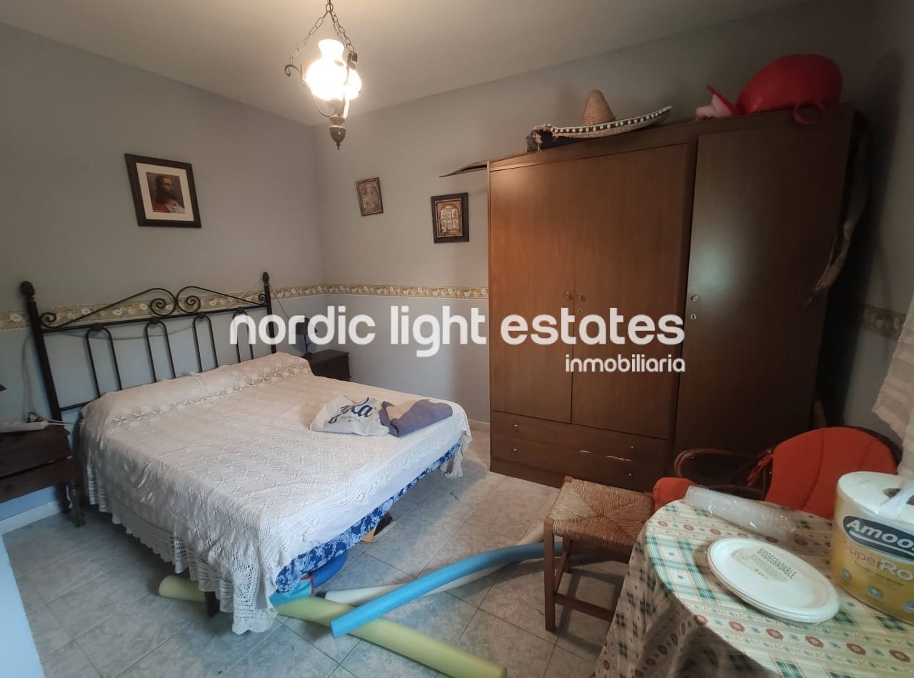 10 soveværelse Villa til salg i Torre del Mar med swimmingpool garage - € 425.000 (Ref: 8481328)