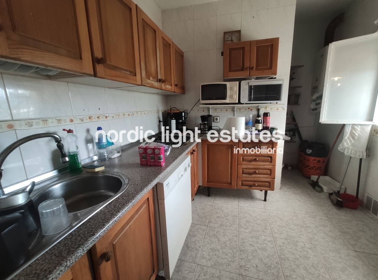 10 soveværelse Villa til salg i Torre del Mar med swimmingpool garage - € 425.000 (Ref: 8481328)