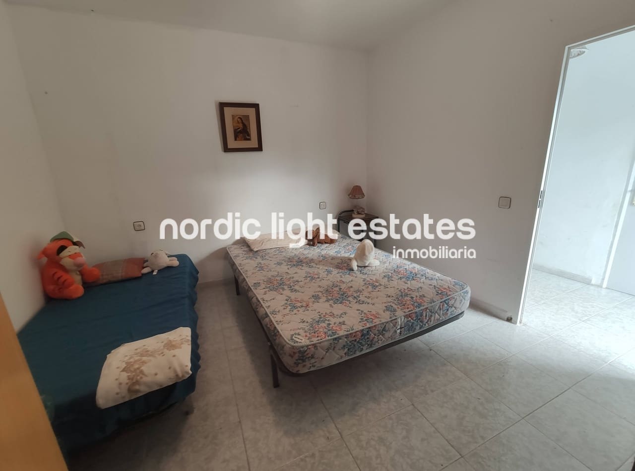 10 soveværelse Villa til salg i Torre del Mar med swimmingpool garage - € 425.000 (Ref: 8481328)