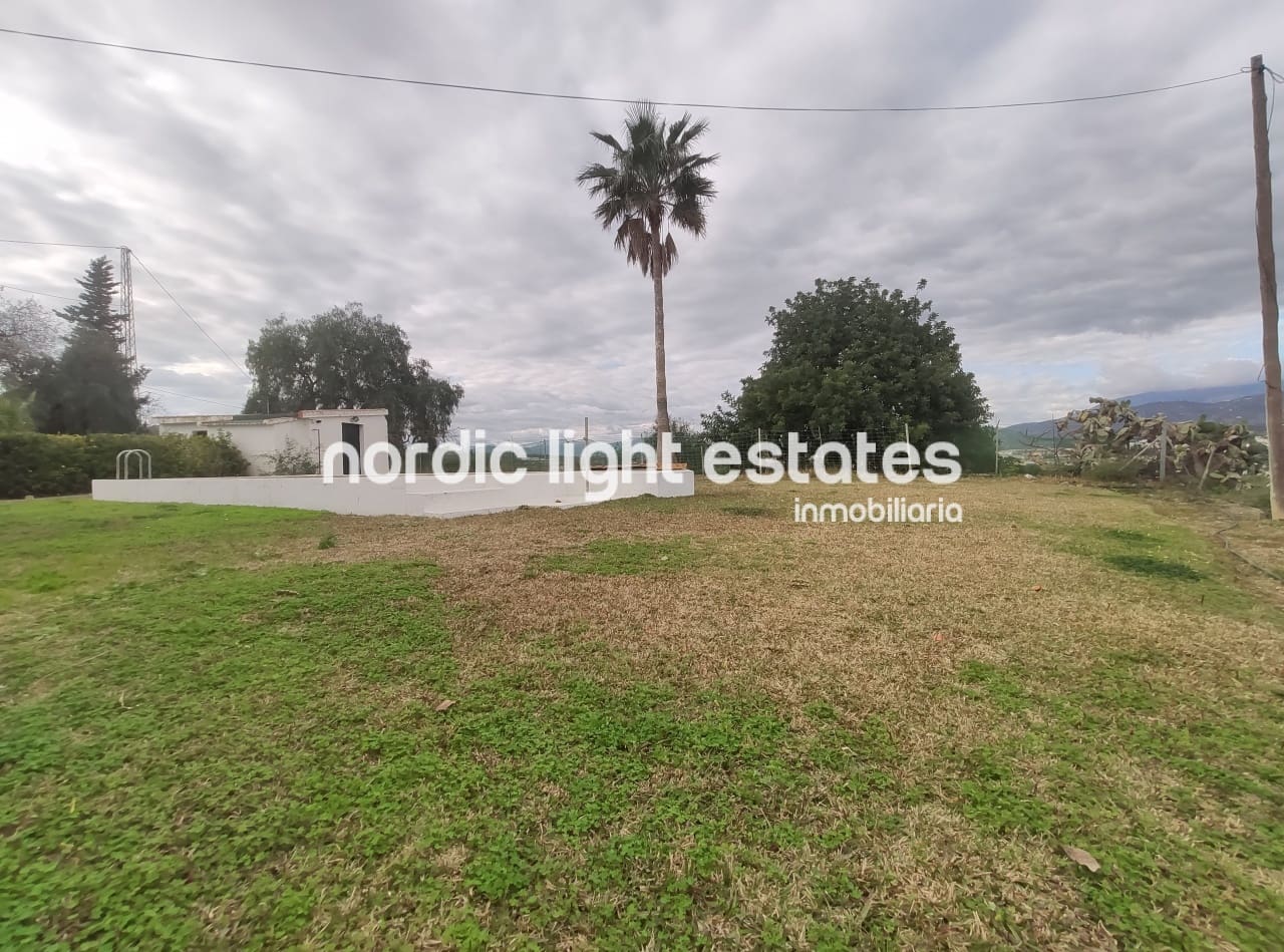 10 soveværelse Villa til salg i Torre del Mar med swimmingpool garage - € 425.000 (Ref: 8481328)