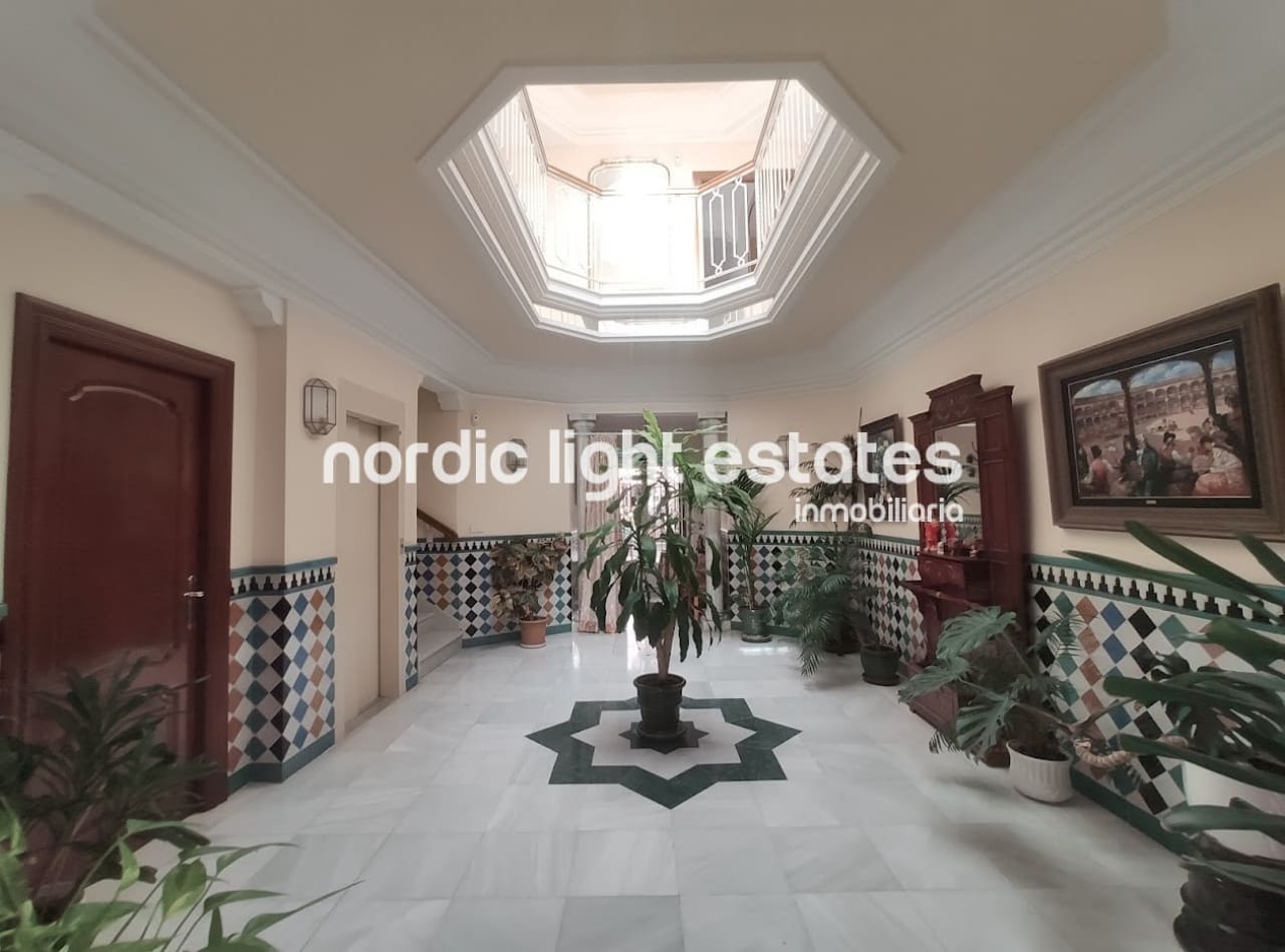 4 soveværelse Semi-Rækkehus til salg i Nerja - € 2.200.000 (Ref: 8500568)