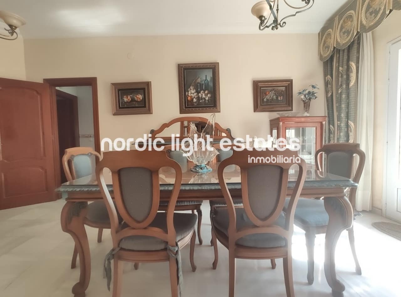 4 soveværelse Semi-Rækkehus til salg i Nerja - € 2.200.000 (Ref: 8500568)