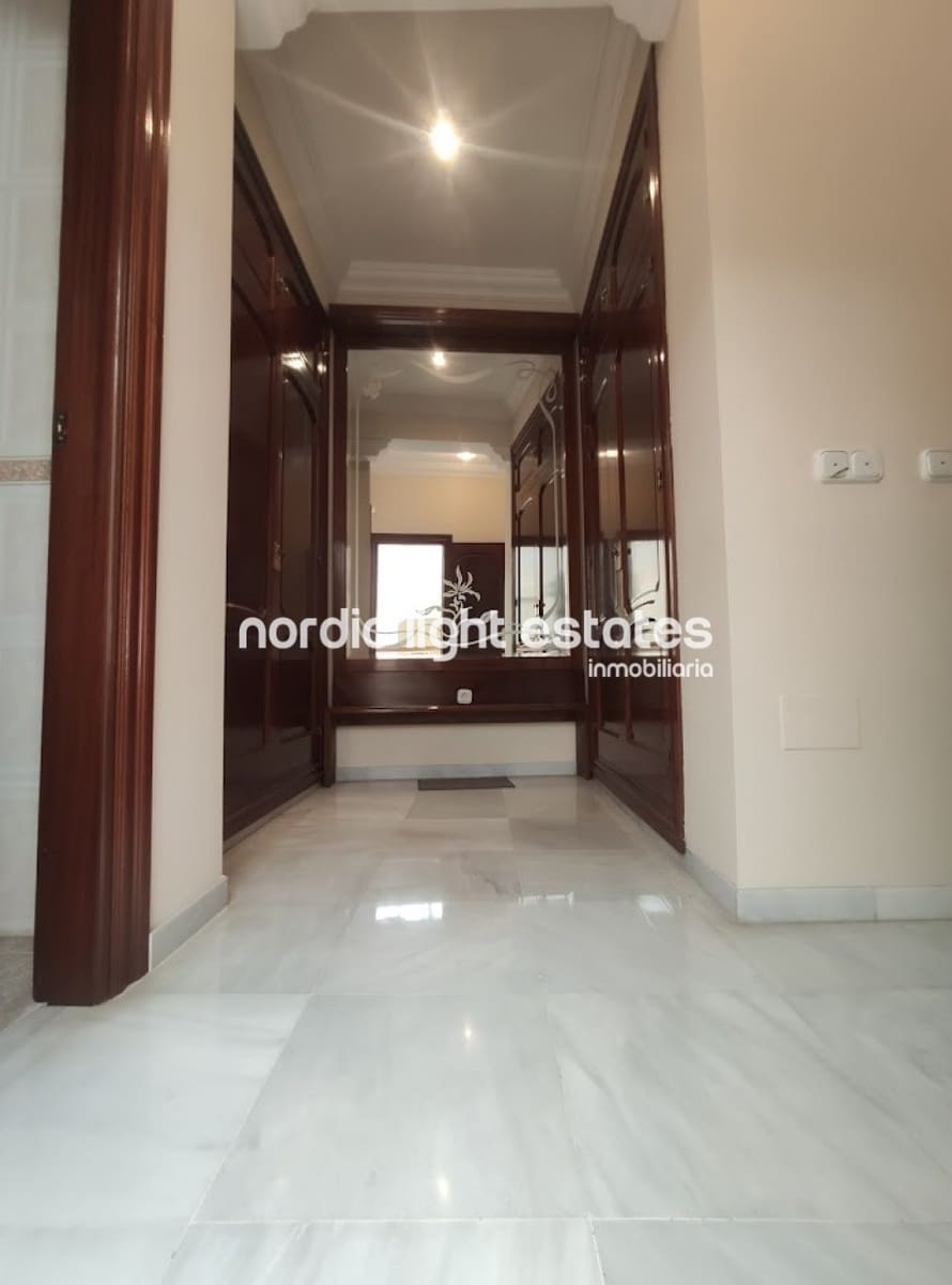 4 soveværelse Semi-Rækkehus til salg i Nerja - € 2.200.000 (Ref: 8500568)