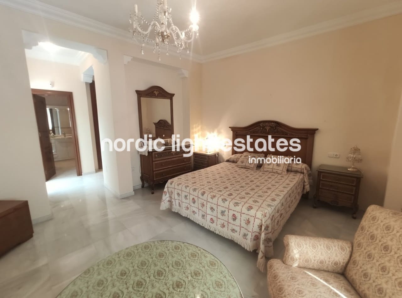 4 soveværelse Semi-Rækkehus til salg i Nerja - € 2.200.000 (Ref: 8500568)