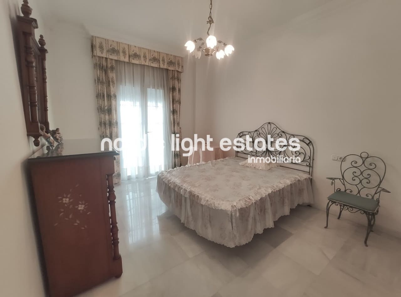 4 soveværelse Semi-Rækkehus til salg i Nerja - € 2.200.000 (Ref: 8500568)