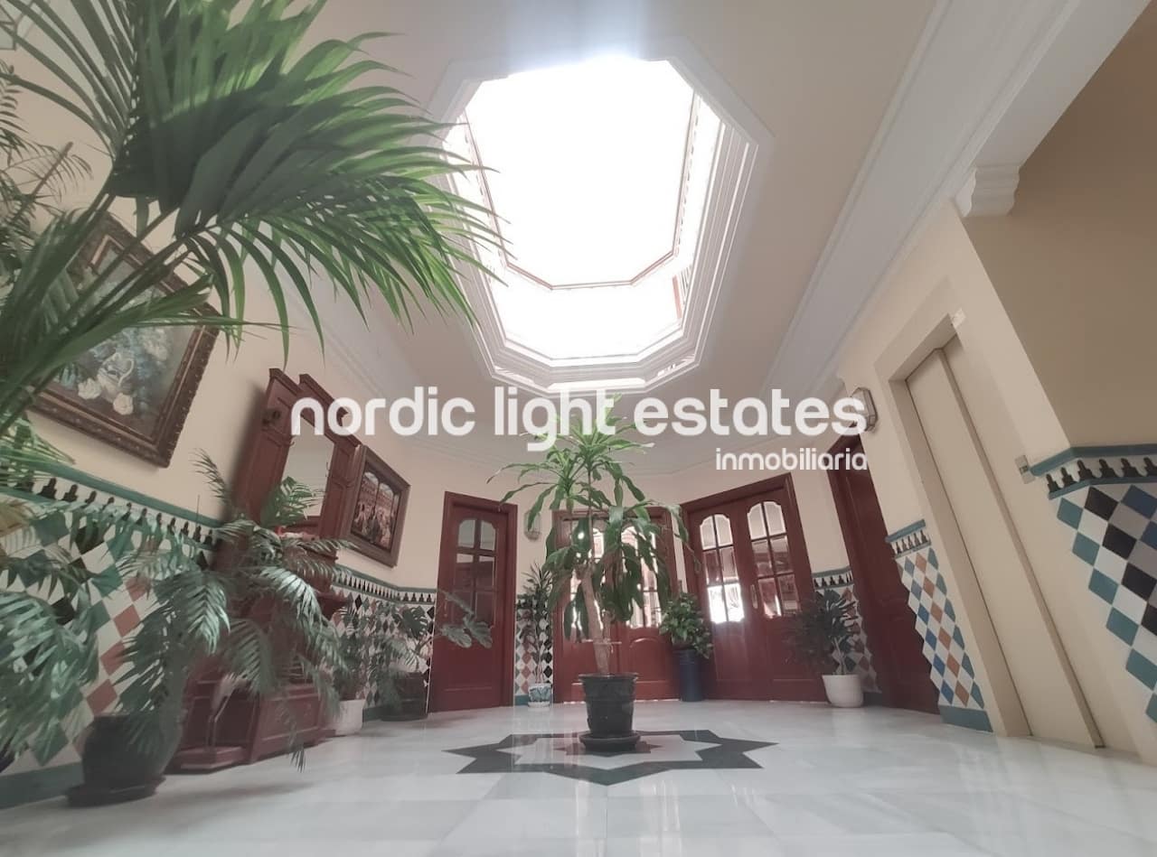 4 soveværelse Semi-Rækkehus til salg i Nerja - € 2.200.000 (Ref: 8500568)