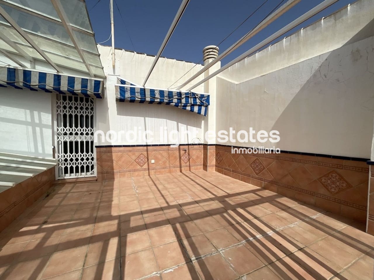 4 soveværelse Semi-Rækkehus til salg i Nerja - € 2.200.000 (Ref: 8500568)