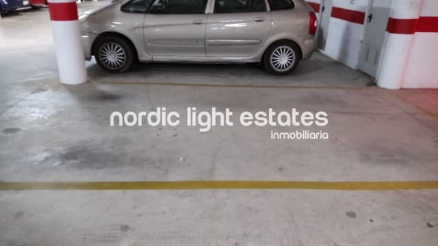 1 makuuhuone Huoneisto myytävänä paikassa Almuñécar mukana uima-altaan 
autotalli - 295 000 € (Ref: 8524691)