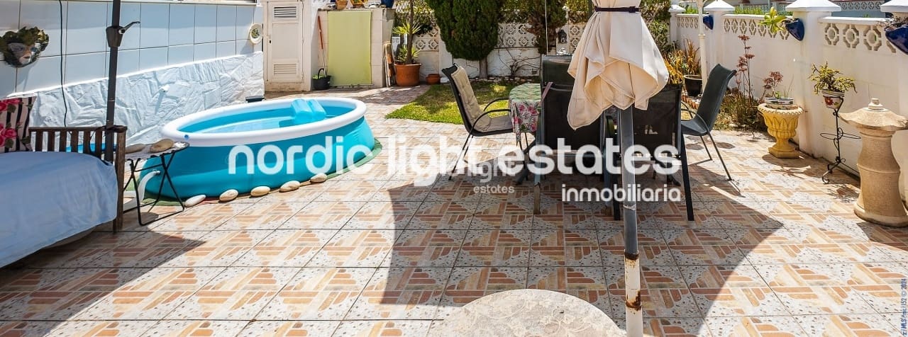 2 soveværelse Semi-Rækkehus til salg i Torrox-Costa med garage - € 365.000 (Ref: 8530732)