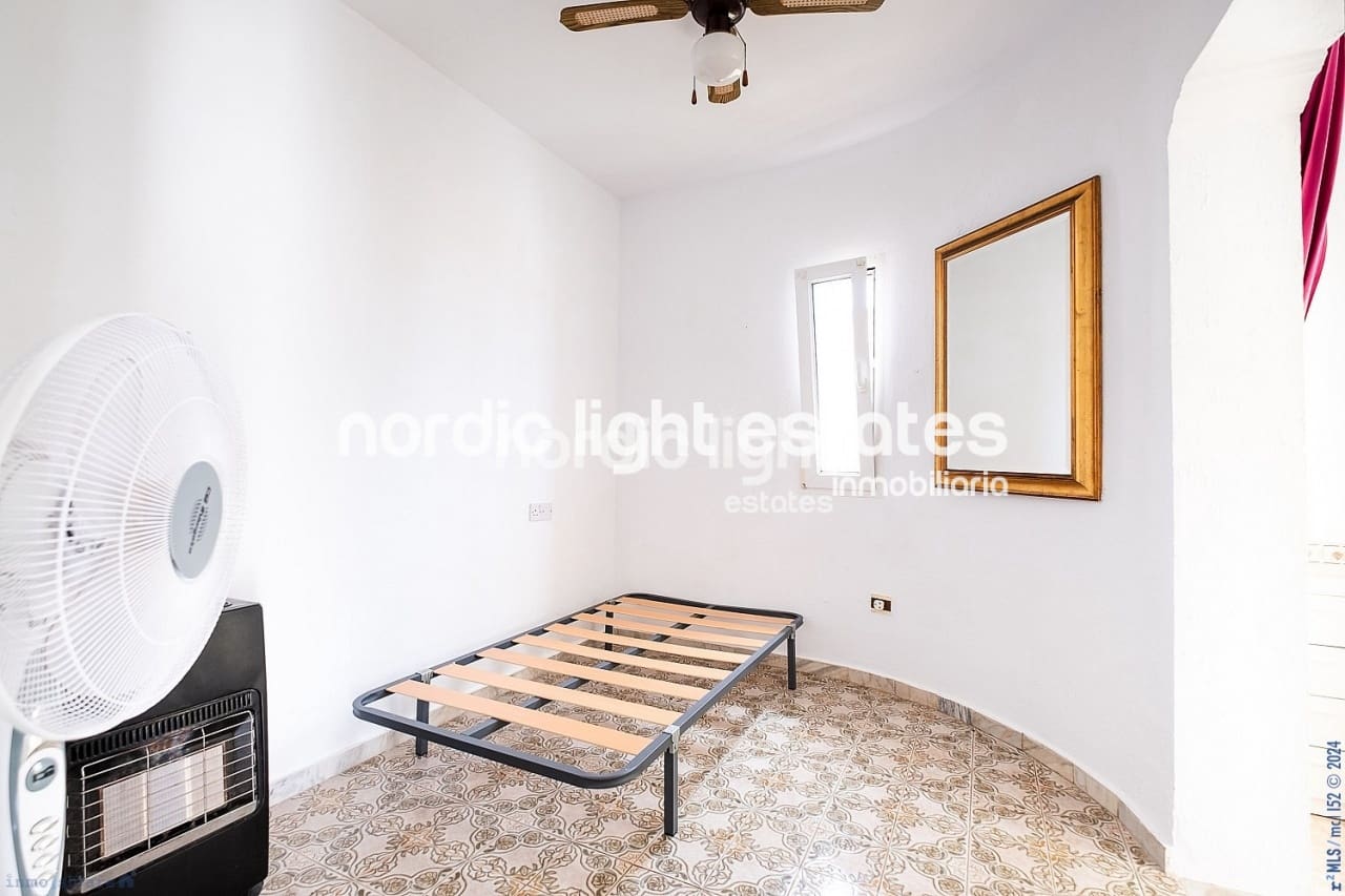 2 soveværelse Semi-Rækkehus til salg i Torrox-Costa med garage - € 365.000 (Ref: 8530732)