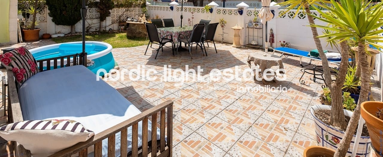 2 soveværelse Semi-Rækkehus til salg i Torrox-Costa med garage - € 365.000 (Ref: 8530732)