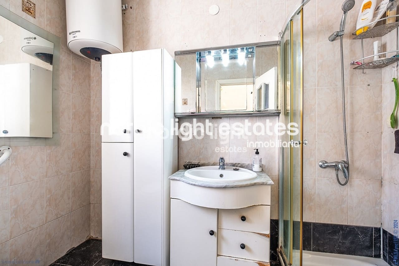 2 soveværelse Semi-Rækkehus til salg i Torrox-Costa med garage - € 365.000 (Ref: 8530732)