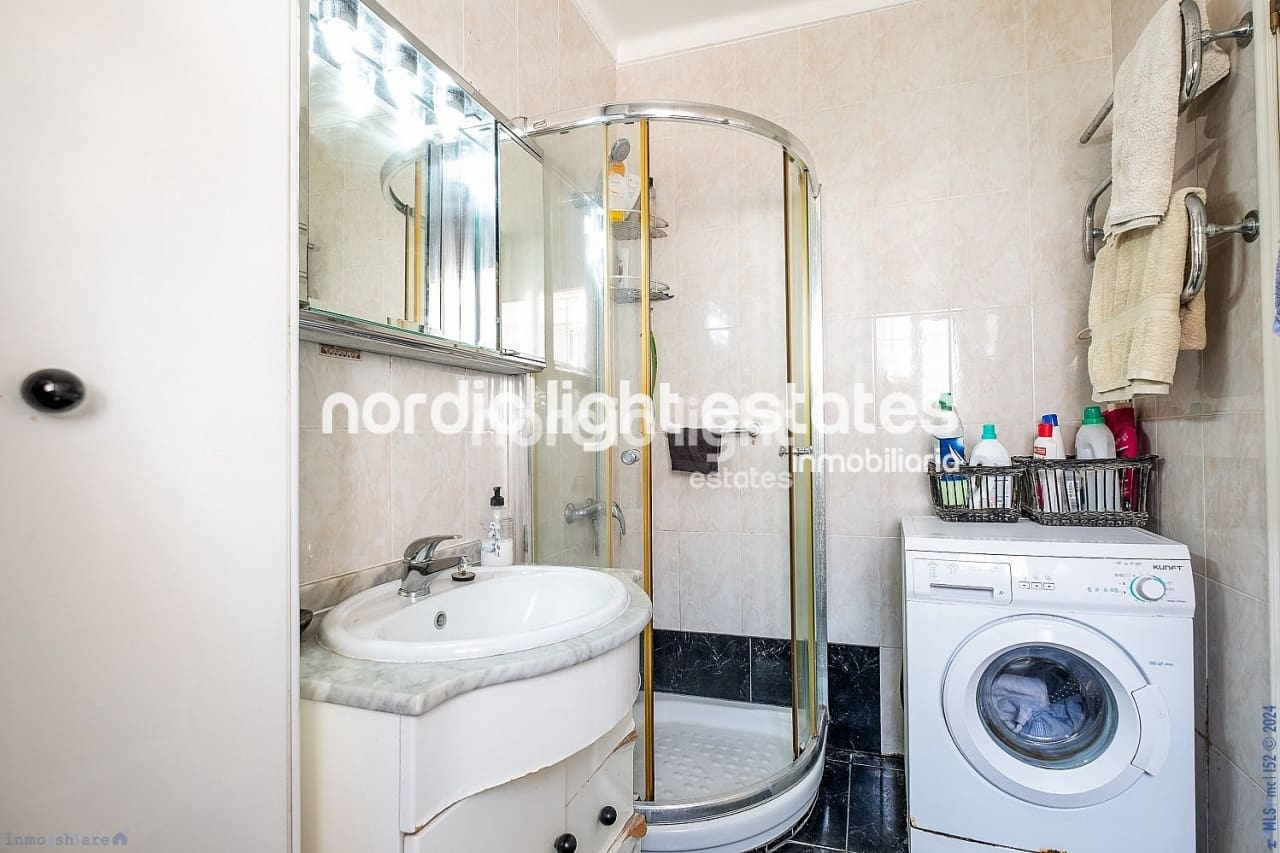 2 soveværelse Semi-Rækkehus til salg i Torrox-Costa med garage - € 365.000 (Ref: 8530732)