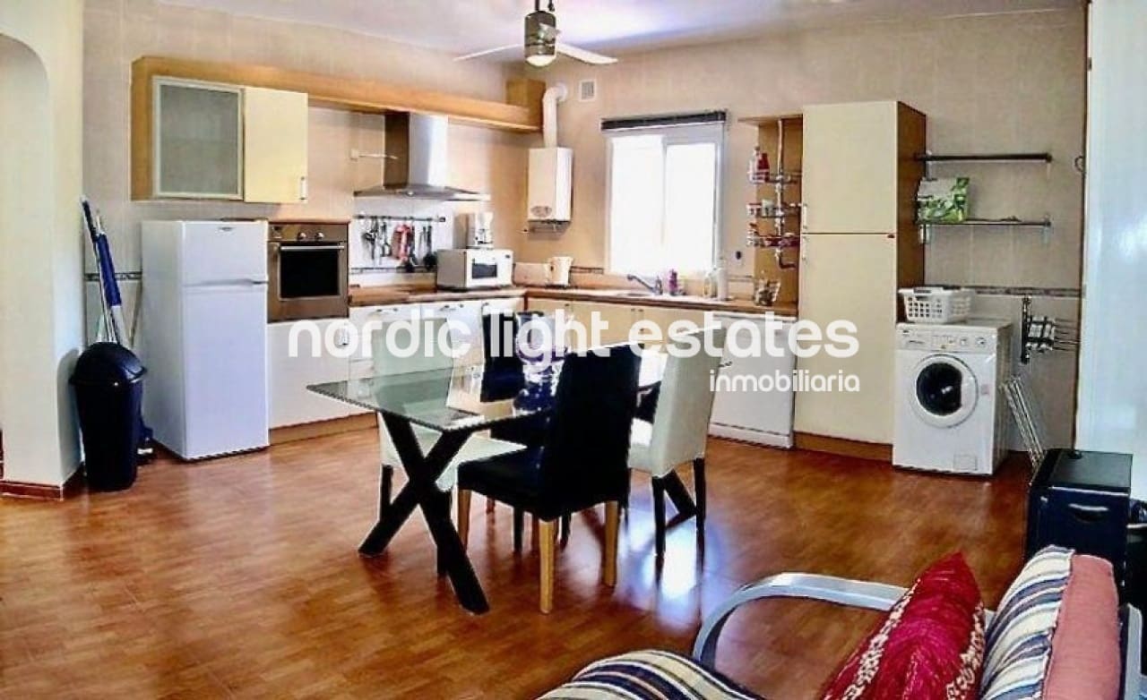 6 sypialnia Willa na sprzedaż w Vinuela z basenem garażem - 820 000 € (Ref: 8558782)