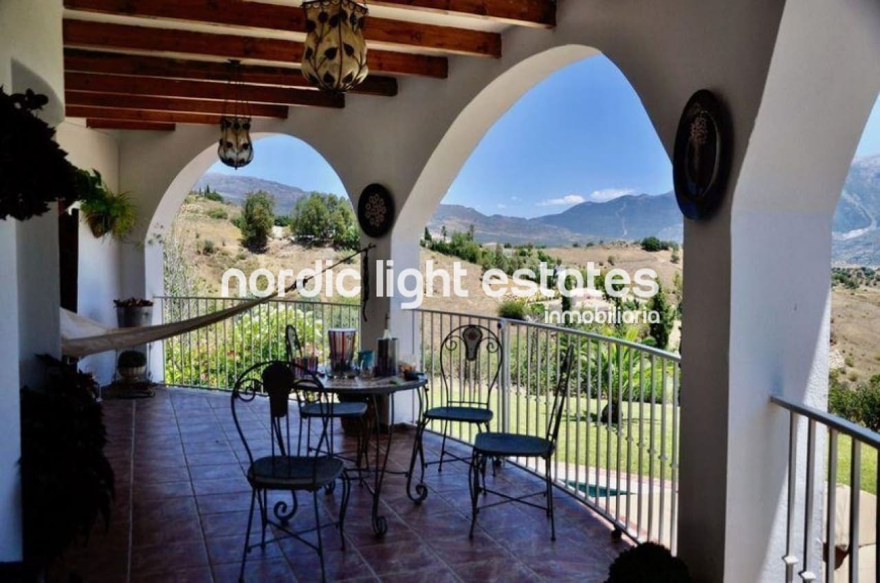 6 sypialnia Willa na sprzedaż w Vinuela z basenem garażem - 820 000 € (Ref: 8558782)