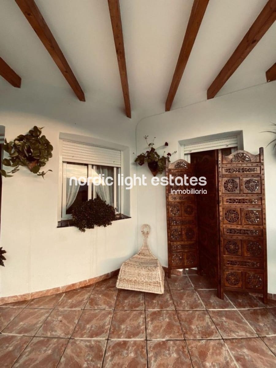 6 sypialnia Willa na sprzedaż w Vinuela z basenem garażem - 820 000 € (Ref: 8558782)