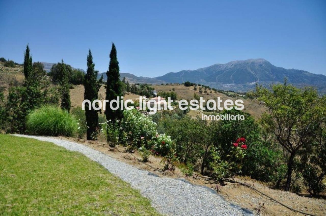 6 sypialnia Willa na sprzedaż w Vinuela z basenem garażem - 820 000 € (Ref: 8558782)