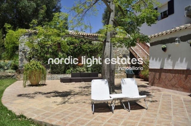 6 sypialnia Willa na sprzedaż w Viñuela z basenem garażem - 820 000 € (Ref: 8558782)