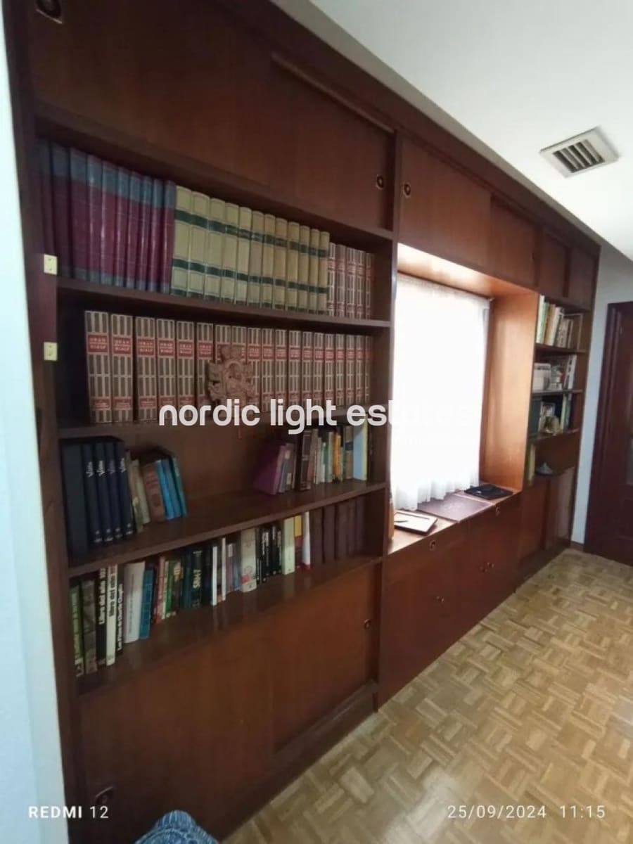 6 soveværelse Lejlighed til salg i Malaga by med garage - € 550.000 (Ref: 8592468)