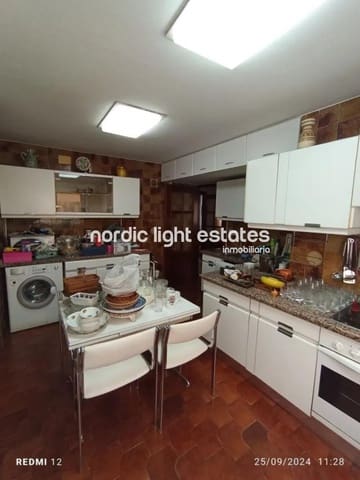 6 soveværelse Lejlighed til salg i Málaga by med garage - € 550.000 (Ref: 8592468)