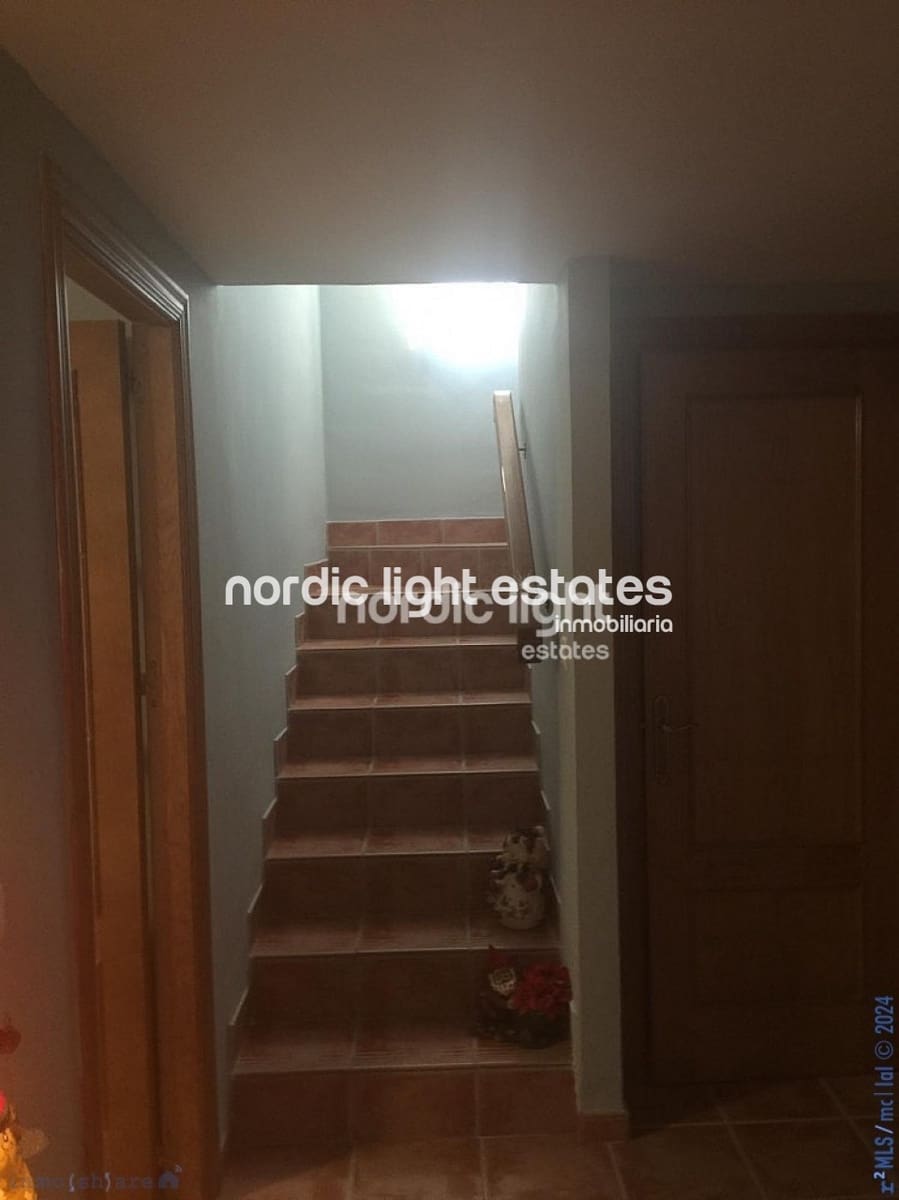 5 soveværelse Semi-Rækkehus til salg i Nerja med swimmingpool - € 750.000 (Ref: 8595606)