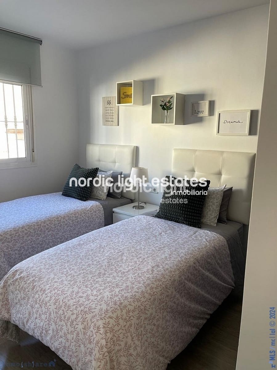 5 soveværelse Semi-Rækkehus til salg i Nerja med swimmingpool - € 750.000 (Ref: 8595606)