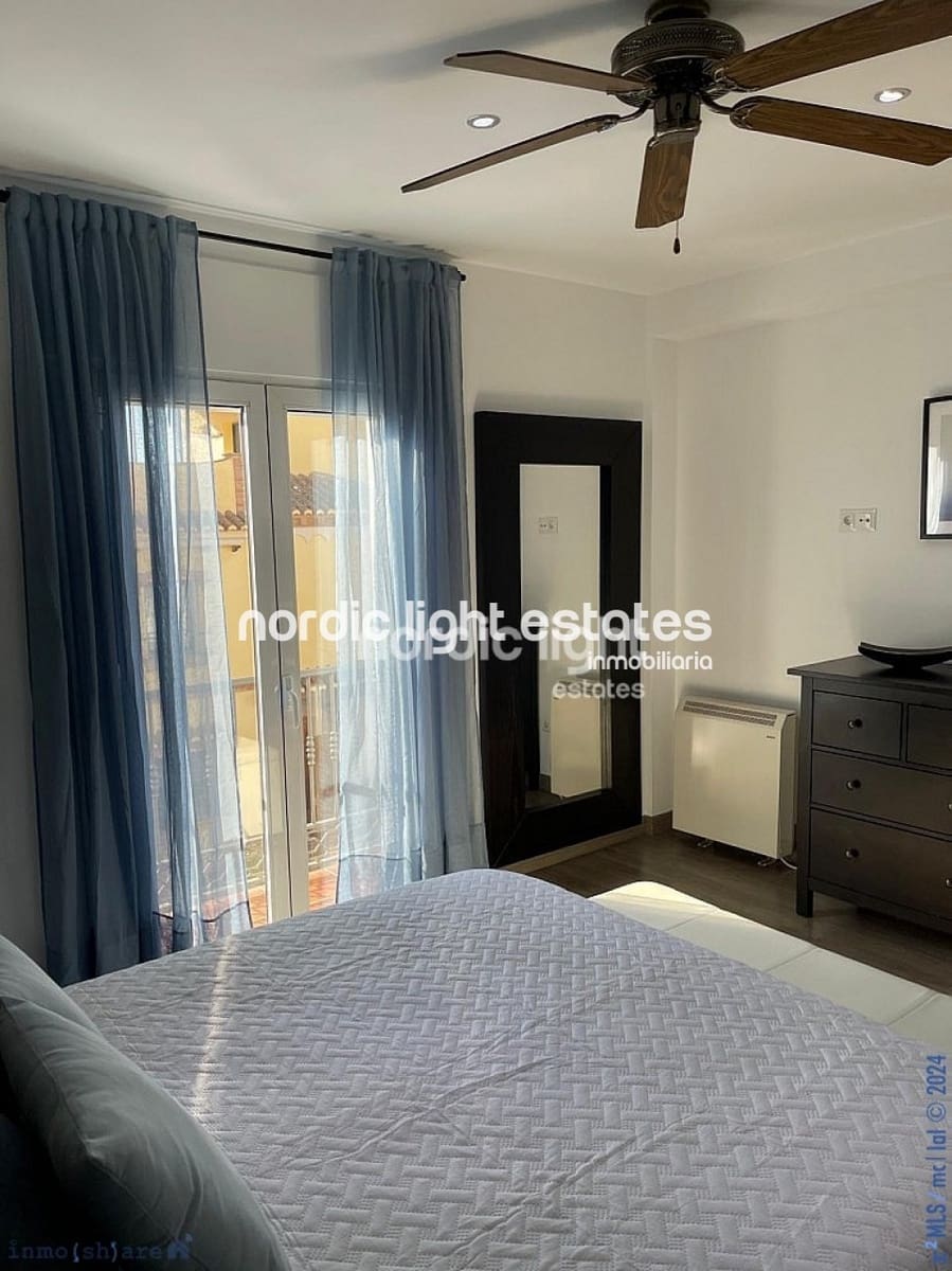 5 soveværelse Semi-Rækkehus til salg i Nerja med swimmingpool - € 750.000 (Ref: 8595606)