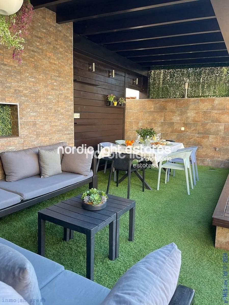 5 soveværelse Semi-Rækkehus til salg i Nerja med swimmingpool - € 750.000 (Ref: 8595606)