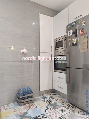 5 makuuhuone Paritalo myytävänä paikassa Vélez-Málaga - 399 000 € (Ref: 8596058)