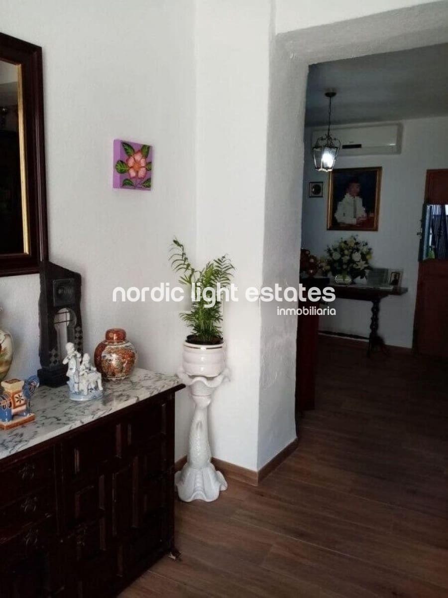 3 soverom Kjedet enebolig til salgs i Velez-Malaga med svømmebasseng - € 490 000 (Ref: 8609294)