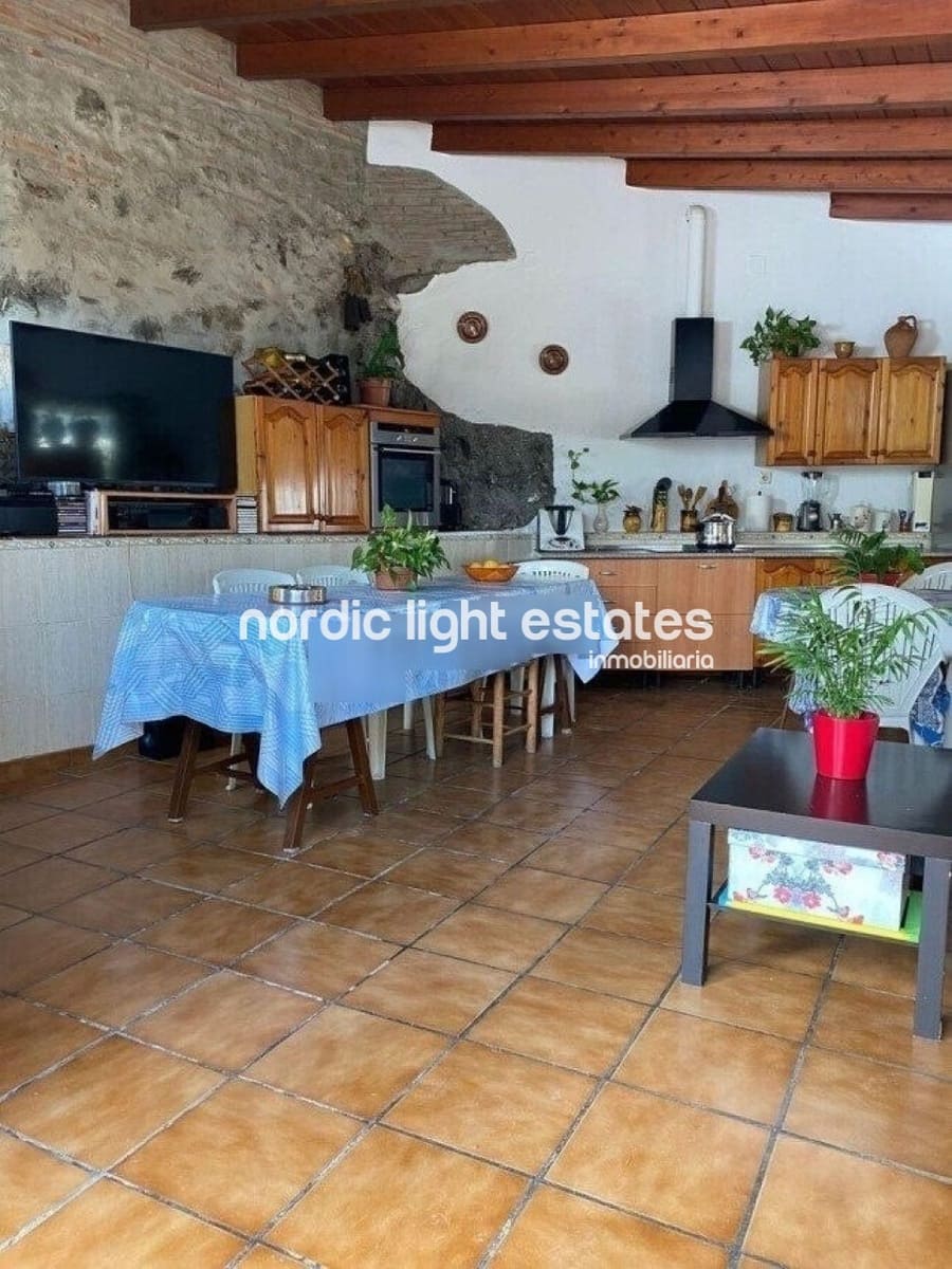 3 soverom Kjedet enebolig til salgs i Velez-Malaga med svømmebasseng - € 490 000 (Ref: 8609294)