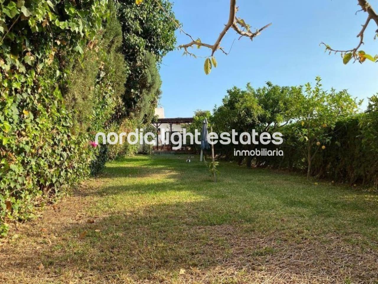 3 soverom Kjedet enebolig til salgs i Velez-Malaga med svømmebasseng - € 490 000 (Ref: 8609294)