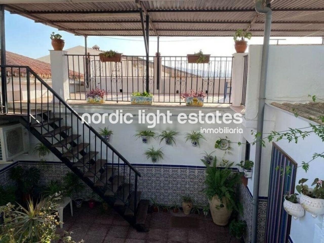 3 soverom Kjedet enebolig til salgs i Velez-Malaga med svømmebasseng - € 490 000 (Ref: 8609294)