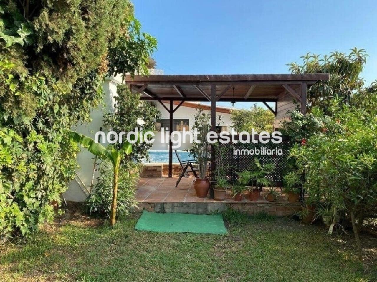 3 soverom Kjedet enebolig til salgs i Velez-Malaga med svømmebasseng - € 490 000 (Ref: 8609294)