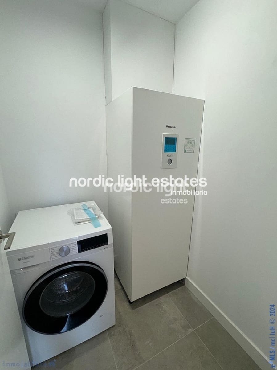 4 bedroom Apartment for sale in Malaga city with pool garage - € 2,000,000 (Ref: 8635592)