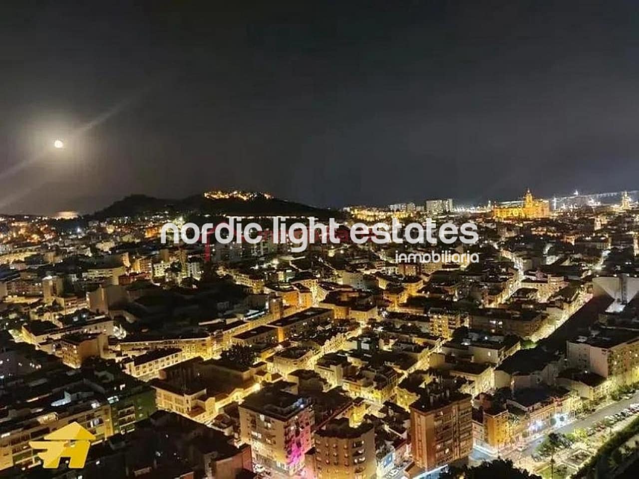 4 bedroom Apartment for sale in Malaga city with pool garage - € 2,000,000 (Ref: 8635592)