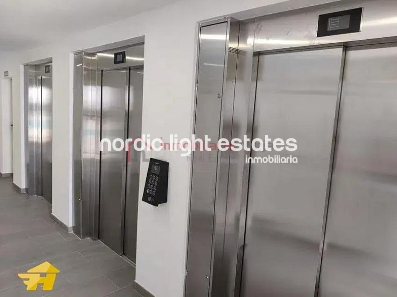 4 bedroom Apartment for sale in Malaga city with pool garage - € 2,000,000 (Ref: 8635592)